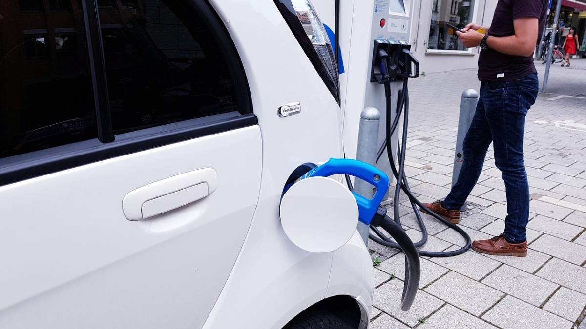 benefits of level 1 charging stations